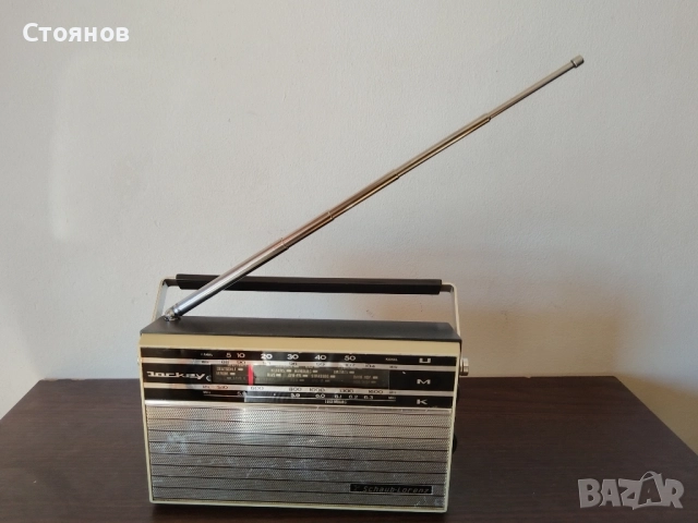 Радио транзистори GRUNDIG, ITT, UNIVERSUM, PHILIPS, LOEWE, SONATA, DOROTA, WIGO RW2 , снимка 9 - Радиокасетофони, транзистори - 38807962