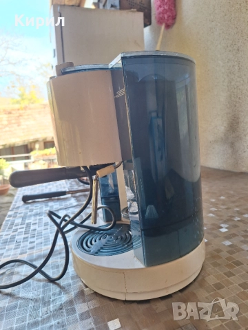 кафемашина за капсули, снимка 3 - Кафемашини - 52344893