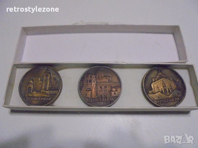 № 8273 Юбилеен комплект плакети „Светите градове“ – 2000 г.