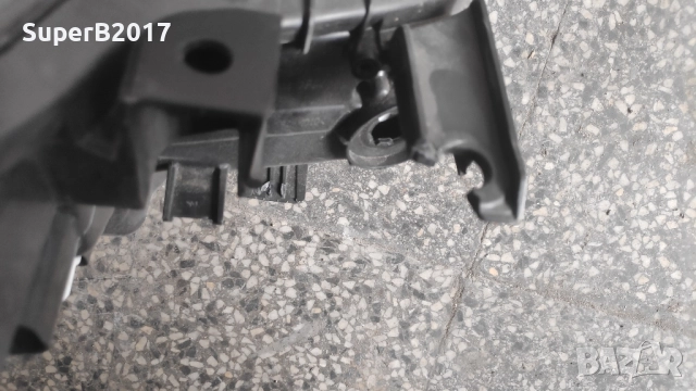 Продавам - оригинални ляв и десен фар за Тойота Ярис Крос за ремонт или части, снимка 8 - Части - 52015502