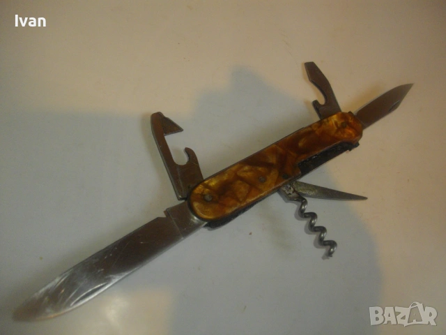 Българска Соц ножка джобно ножче туристическо с дръжка от каталин Завод П.Денев - Габрово , снимка 10 - Антикварни и старинни предмети - 53420161