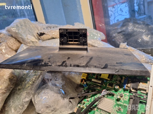 оригинална стойка телевизор TELEFUNKEN модел T32TX182DLBP