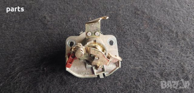 Ключалка Заден Капак Лексус ИС200 N, снимка 3 - Части - 41548727