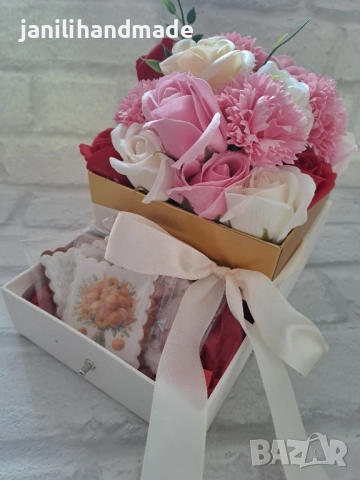Луксозна завършена кутия бяла, снимка 4 - Изкуствени цветя - 52151862