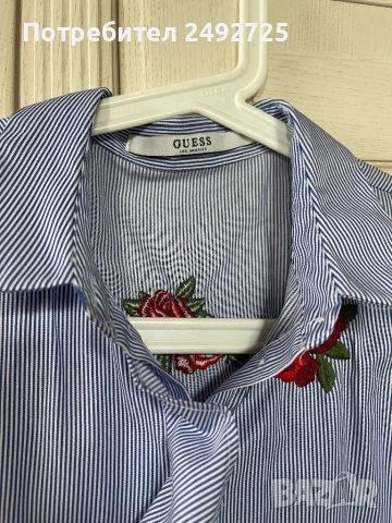 Риза топ марка  Guess бяло синя на райе бродерия цветя, снимка 1