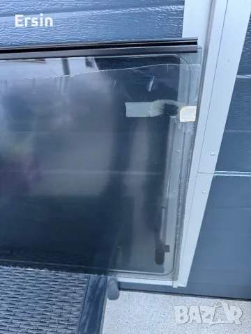 Оригинален прозорец Dometic (Чисто нов) (налични 2 броя)  Монтажен размер за рамка 1000/600 , снимка 2 - Къмпинг мебели - 48836936