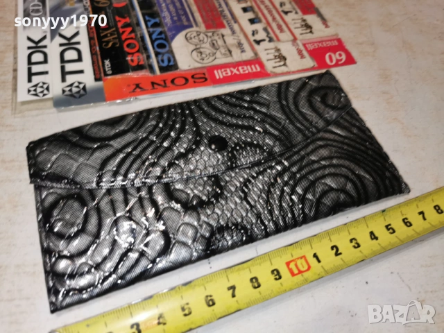 ПОРТФЕЙЛ С ЗАКОПЧАВАНЕ 3001261619, снимка 3 - Портфейли, портмонета - 53285305