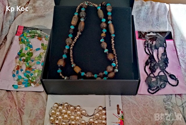 Актуален дървен гердан, снимка 3 - Колиета, медальони, синджири - 39411742