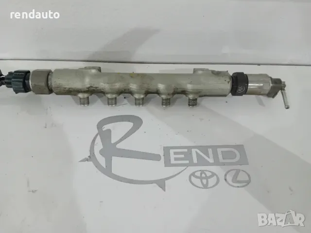 Горивна рейка Toyota Avensis t25 2ad