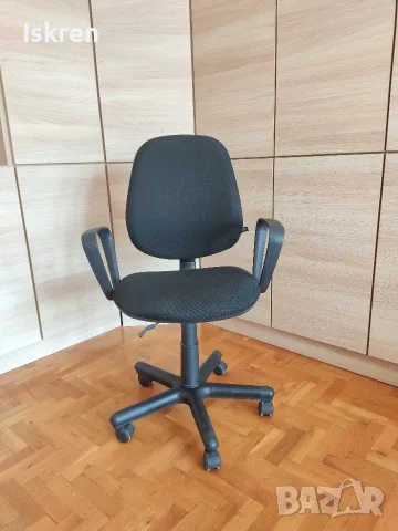 Работен офис стол