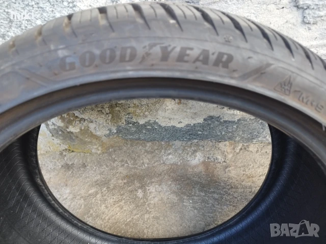 Зимни гуми 245/35/20 Goodyear DOT0325, снимка 4 - Гуми и джанти - 51199557