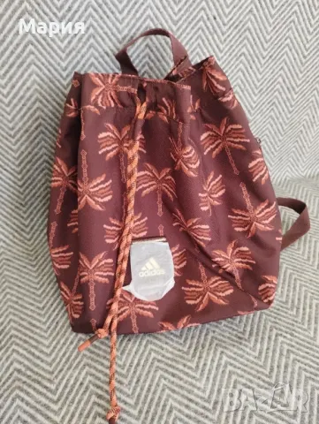 Adidas спортна дамска чанта/раница , снимка 2 - Чанти - 49112376