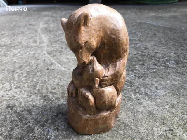 СОЦ  дървена фигура /дърворезба/ МЕЧКА С МАЛКО МЕЧЕ, снимка 1