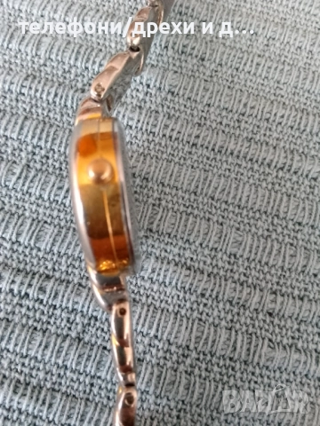 Позлатен дамски часовник Q&Q (1 микрон), снимка 5 - Дамски - 52589767