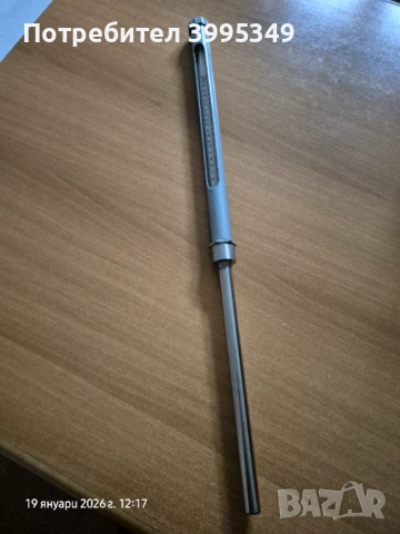 Термометър живачен с обхват 0 - 1000 градуса.