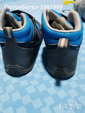 детска шушлекова грейка и есенно зимни маратонки на Декатлон , снимка 5 - Детски маратонки - 51787175