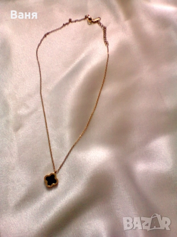 Колие, снимка 2 - Колиета, медальони, синджири - 51541234