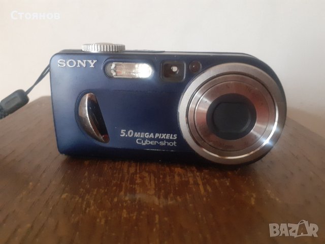 Дигитален фотоапарат SONY  DSCP10 Cyber-shot 5MP Digital Camera w/ 3x Optical Zoom

, снимка 2 - Фотоапарати - 42087913