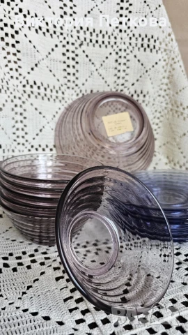 Комплект съдове лилаво стъкло, снимка 2 - Сервизи - 51146924