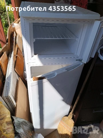 Хладилник с горна камера , снимка 1