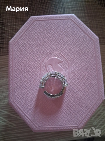 Обеца Swarovski , снимка 2 - Обеци - 53690830