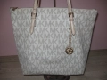 Michael Kors оригинална дамска чанта, снимка 2