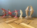 Малки дървени фигурки Делфини, снимка 1