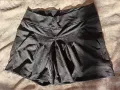 Къси панталонки р-р С,М, снимка 1