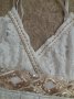 УНИКАЛНО КРАСИВА бяла дантелена рокля със златисти пайети , снимка 3
