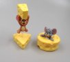 2 бр Том и Джери пластмасови фигурки играчки за игра и украса на торта пластмасова фигурка, снимка 4