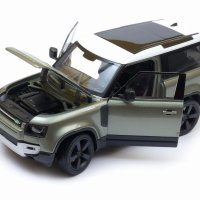 Land Rover Defender 2020 - мащаб 1:24 на Welly моделът е нов в кутия, снимка 2 - Колекции - 42703626