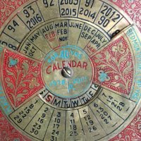 Месингов календар, снимка 2 - Антикварни и старинни предмети - 40877399