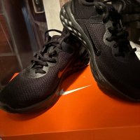 Дамски маратонки Nike, снимка 3 - Маратонки - 44739018