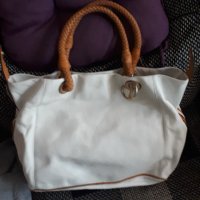 Джиани бяла чанта естествена кожа , снимка 1 - Чанти - 42575352
