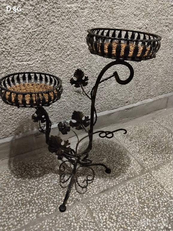 Цветарник ковано желязо, снимка 1