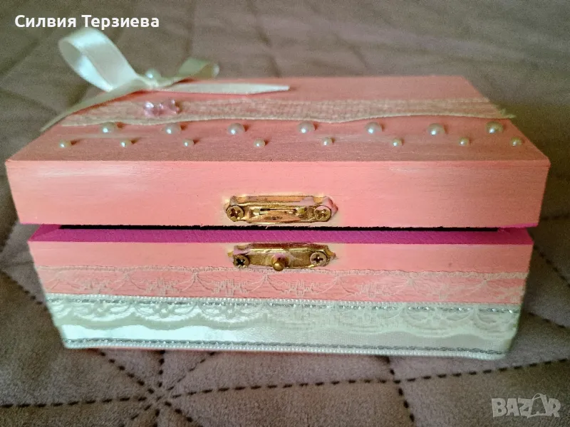 Подарък за абитуриентски бал - Ръчно изработена дървена кутия, снимка 1