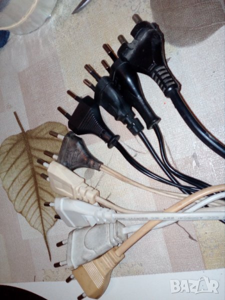 щепсели с кабел за различни битови уреди, снимка 1