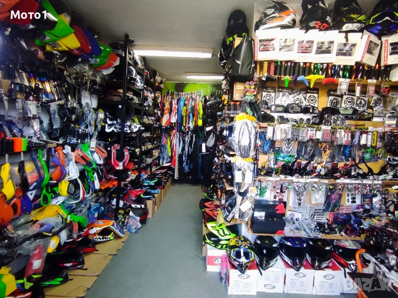 Мото екипировка нова,втора употреба и аксесоари,части за мотори. , снимка 1