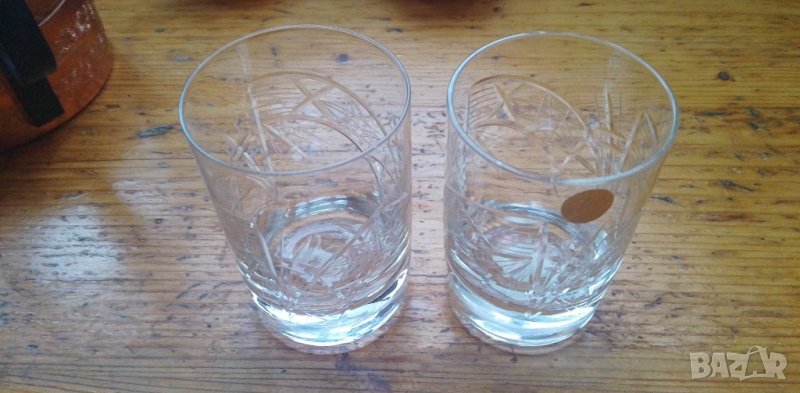 Две чашки за концентрат, калиево стъкло с гравюра, снимка 1