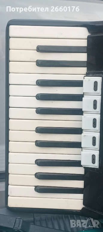 Продавам акордеон 40 баса, снимка 1