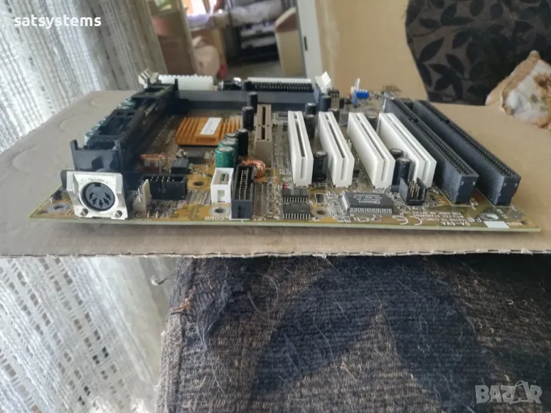 Дънна платка Gigabyte GA-6VA REV 3.0 Slot1 CPU+RAM, снимка 1