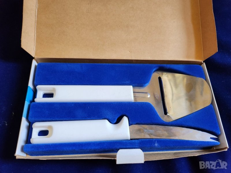 нож и лопатка за сирена от Швеция - комплект на Friskar Sandvik, нови, неползвани, вис.качество, снимка 1