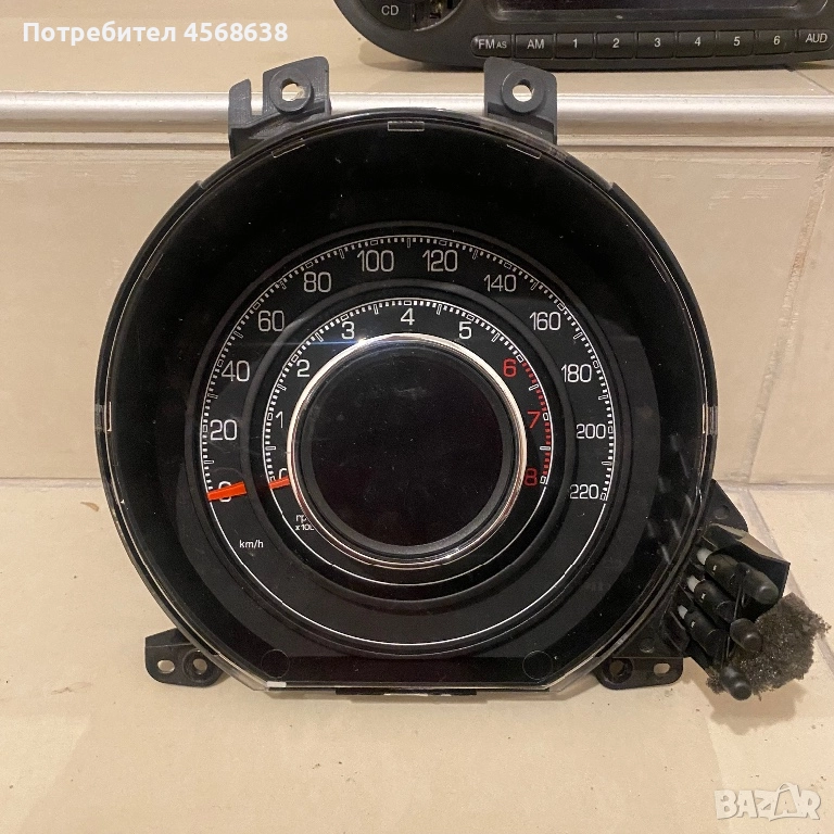 Продавам километраж и радио за Фиат500 2013г, снимка 1