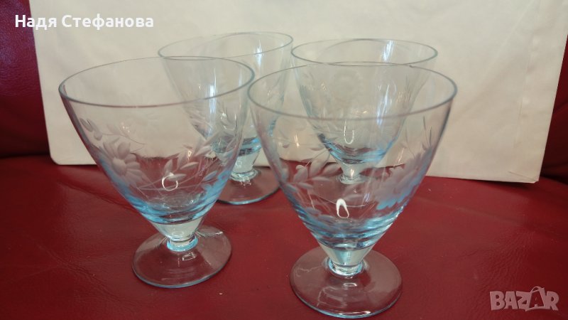 Ретро стъклени, ракиени чашки, ръчна гравюра, син нюанс, столче  – 4 бр, снимка 1