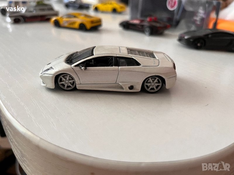 Бураго-Lamborghini 1:64, снимка 1