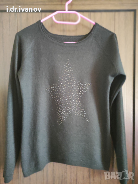черна блуза тънко плетиво със звезда от черни камъчета , снимка 1