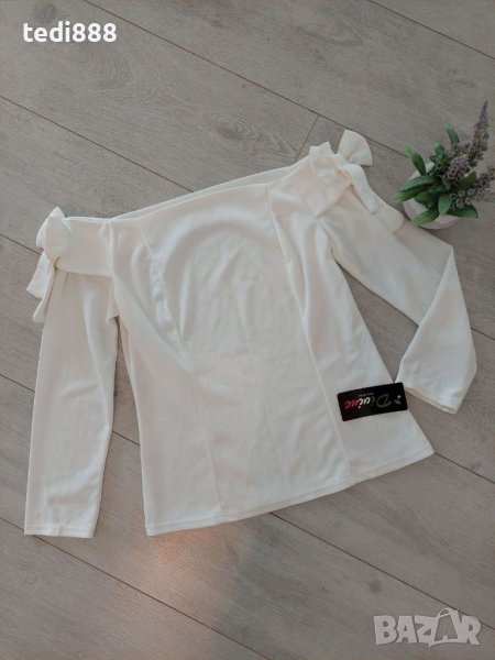 Нова бяла блузка с паднало рамо, снимка 1