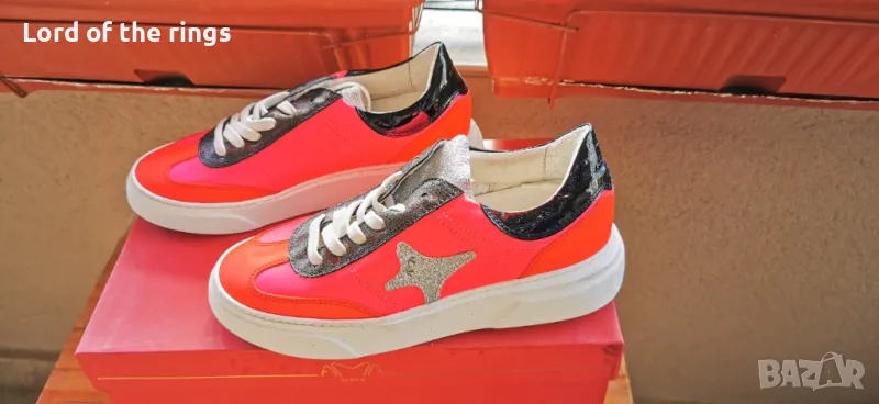 Оригинални маркови дамски сникърси / маратонки AMA BRAND - 37 номер, снимка 1