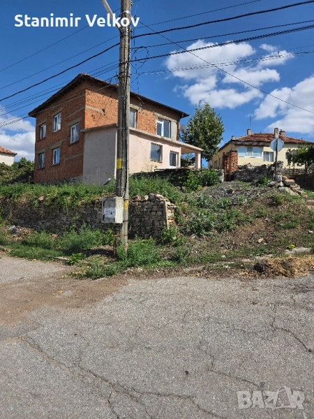 Двуетажна Къща с таван Тополовград, снимка 1