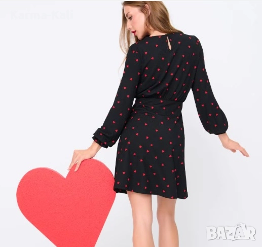рокля на сърчица , снимка 1